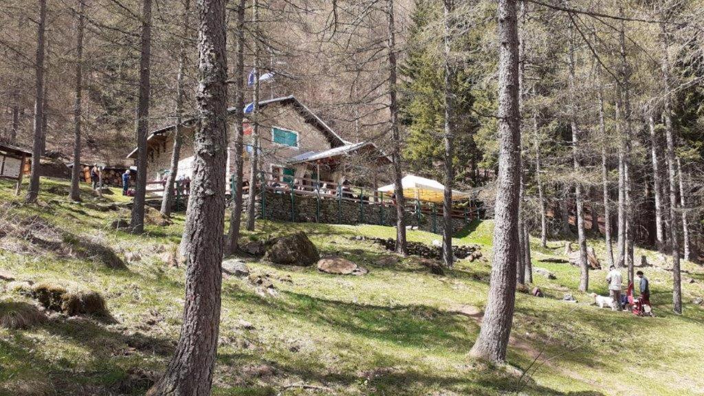 Rifugio Geat Val Gravio Hotel Villar Focchiardo Exterior photo